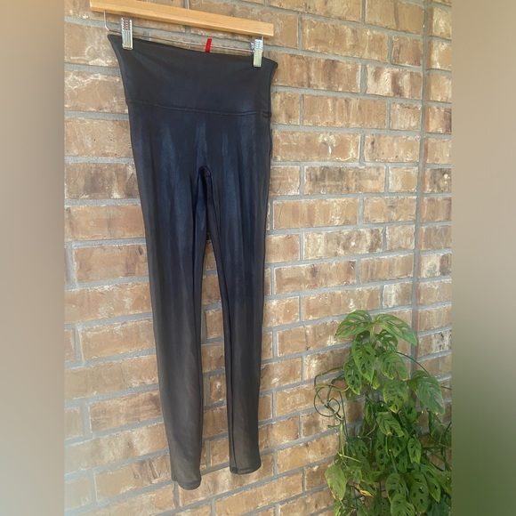SPANX Faux Leather Leggings in Black, Medium - Picture 8 of 13